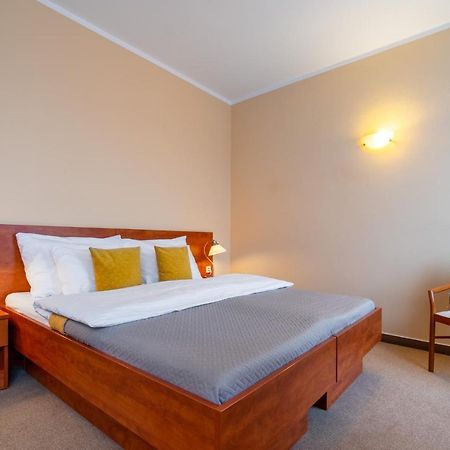 Hotel U Vlasskeho Dvora กุตนาฮอรา ภายนอก รูปภาพ